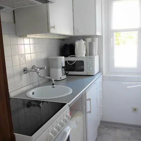 Haus Charenza بيت للعطل